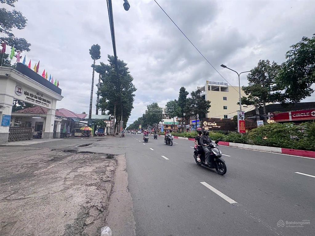 Bán nhà mặt tiền đường nguyễn ái quốc biên hòa  đồng nai  8x26m  chỉ 16,5 tỷ