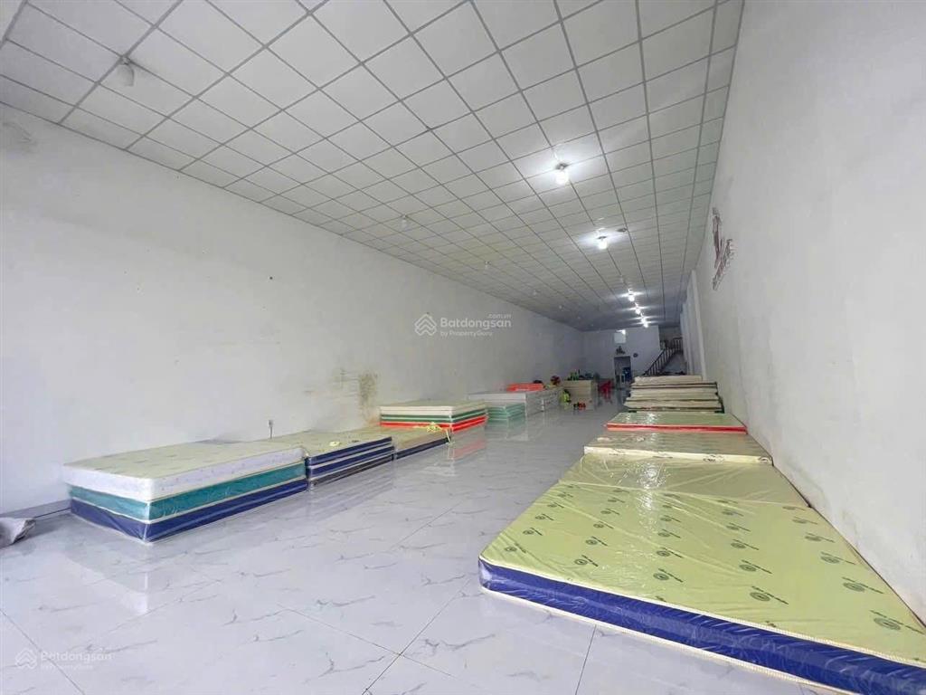 Bán nhà mặt tiền chợ phú thọ, trảng dài 10x32m  chỉ 16,8 tỷ