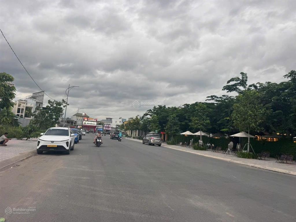 Bán đất tân mai gần vincom sát đường phạm văn thuận biên hoà  diện tích 8,4 x 19m, chỉ 9,2 tỷ