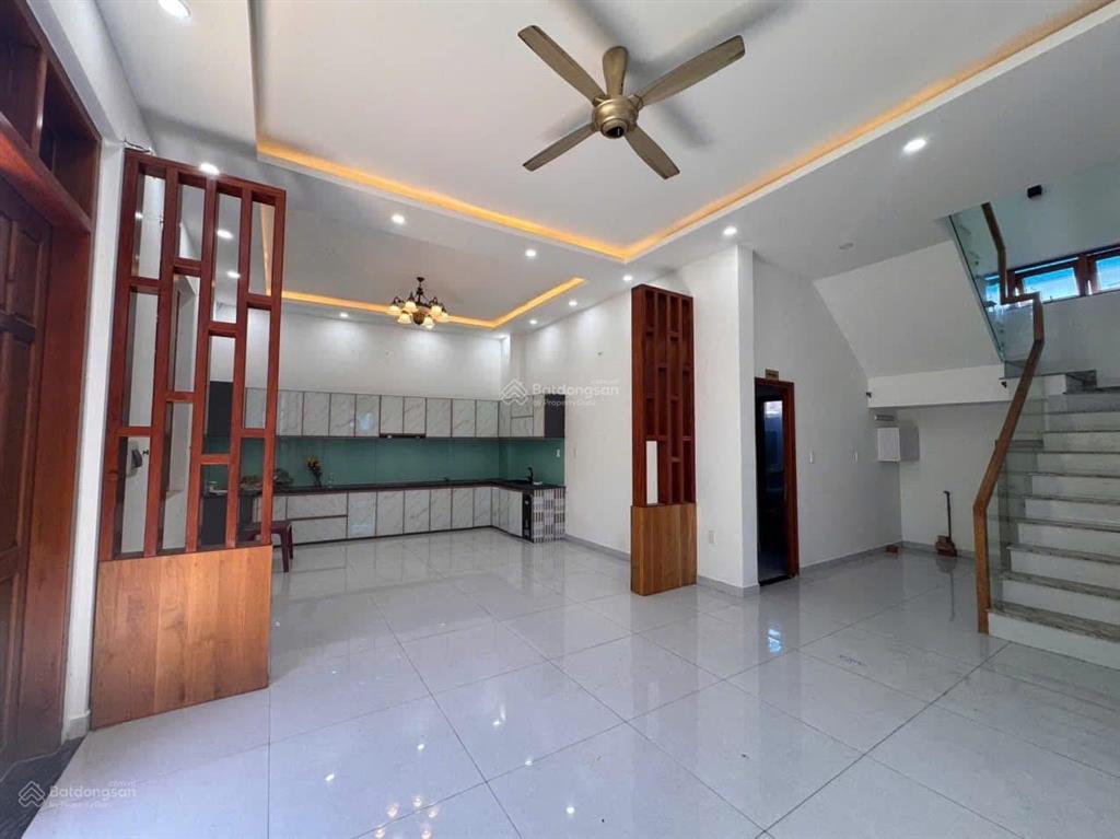 Biệt thự nghỉ dưỡng ngay trung tâm biên hòa đường đồng khởi 380m2 sàn  chỉ 8,9 tỷ