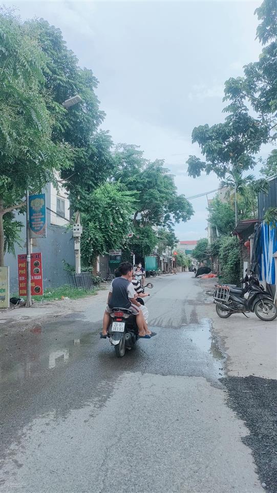 Lô góc kho xưởng đất thổ cư ngõ thông ô tô tải đỗ cửa tại xã hưng đạo, đại thành, quốc oai, hà nội