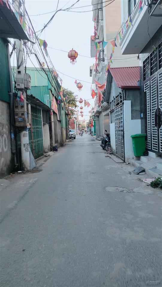 Tài chính ít dân cư đông đúc nhà cấp 4 đất kẹt trong đê đông la xã an khánh hoài đức hà nội