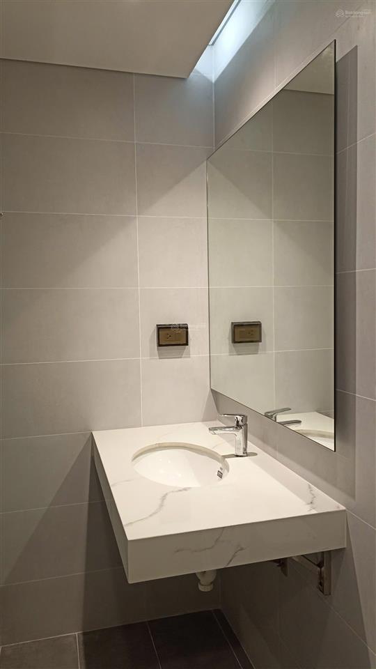 Cho thuê căn hộ mini 27 m2 tại đường đê quai, tứ liên