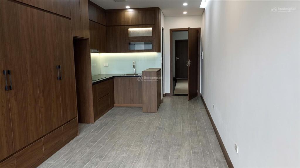 Cho thuê căn hộ mini 27 m2 tại đường đê quai, tứ liên