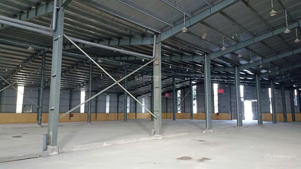 Cho thuê 2583 m2 kho xưởng trong cụm công nghiệp trại gà tại phú diễn, bắc từ liêm