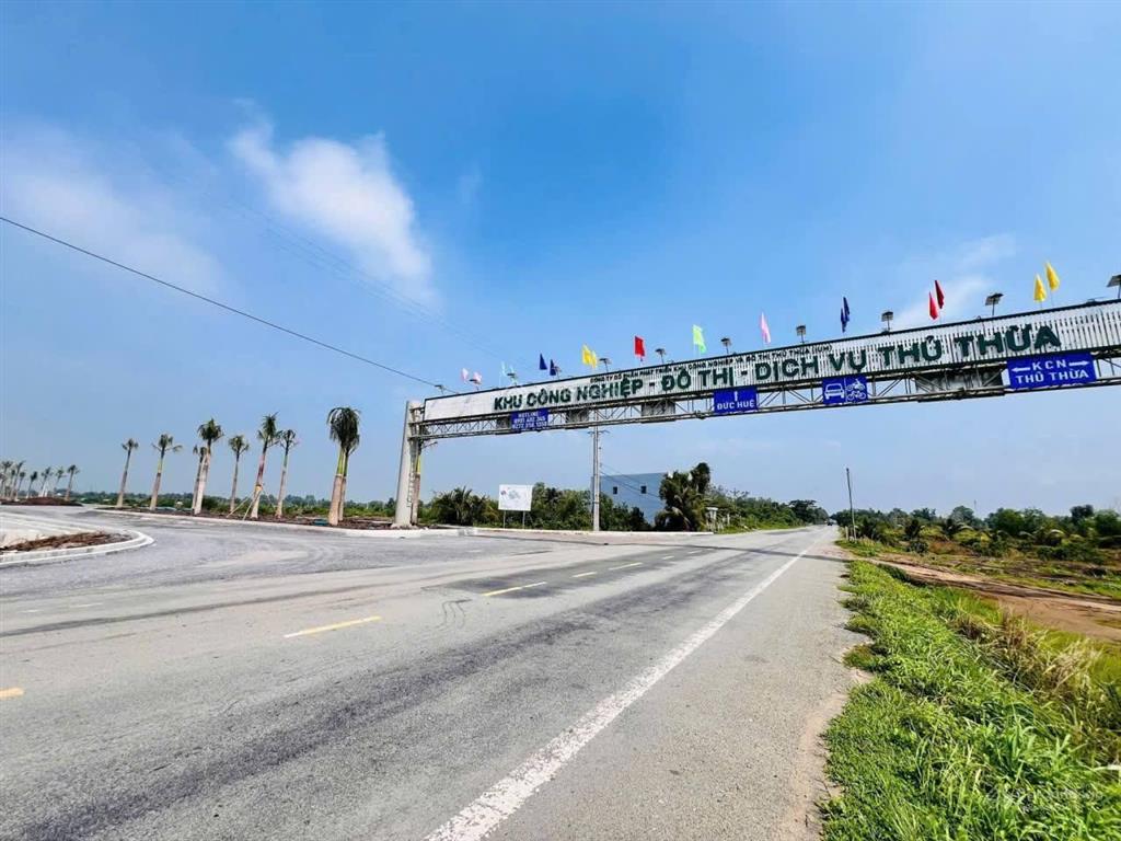 Kdc trung tâm hành chính mới thủ thừa giá chỉ từ 1 tỷ, 2,5 tỷ.  0908 951 *** kim long vị trí đẹp