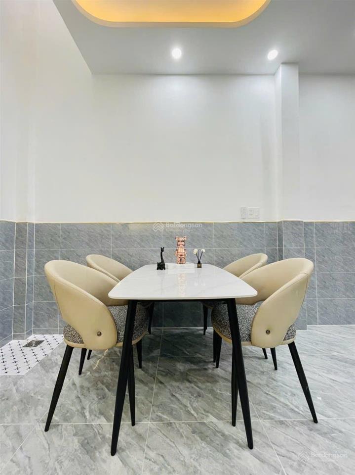 Bán nhà hẻm xe hơi 413/ lê văn quới, dt 4x10,5m đúc 1 lầu giá nhỉnh 4 tỷ