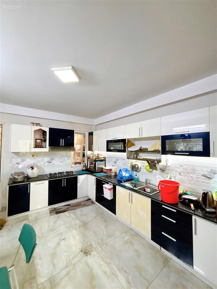 Bán nhà hẻm xe hơi hà thị đát gần aeon tân phú, dt 4x17m, đúc 1 lửng 2 lầu sân thượng, giá 9,8 tỷ