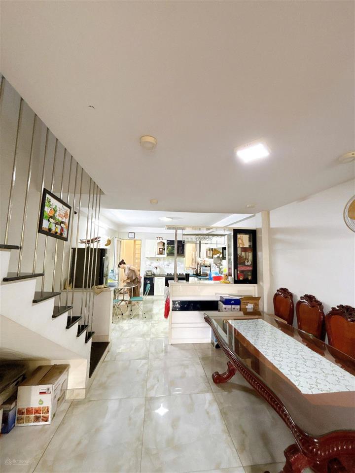 Bán nhà hẻm xe hơi hà thị đát gần aeon tân phú, dt 4x17m, đúc 1 lửng 2 lầu sân thượng, giá 9,8 tỷ