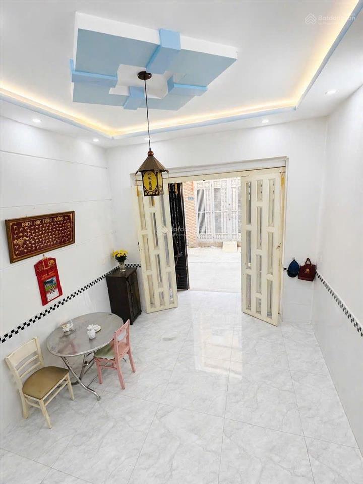 Bán nhà hẻm xe hơi 413/ lê văn quới, dt 4x11m, đúc 2 lầu sân thượng, giá 5,88 tỷ