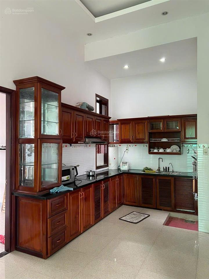 Cho thuê nhà nguyên căn 300m2 rộng rãi thoáng mát khu tđc long an long thành