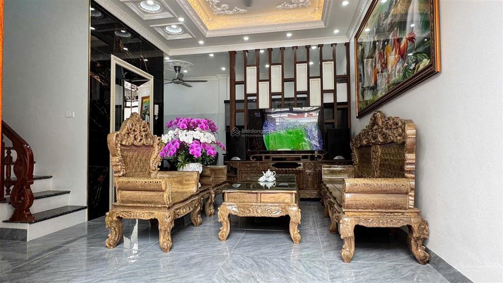 Bán nhà ngõ trần hưng đạo, phủ lý, 4 tầng full nội thất, thang máy, ô tô vào tận nhà, giá 3.7 tỷ