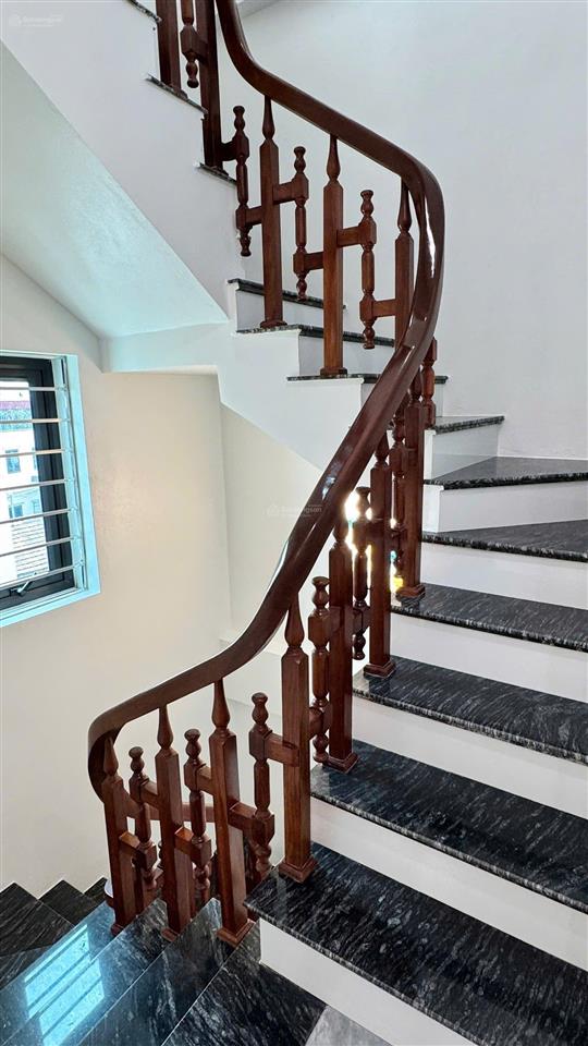 Bán nhà ngõ trần hưng đạo, phủ lý, 4 tầng full nội thất, thang máy, ô tô vào tận nhà, giá 3.7 tỷ