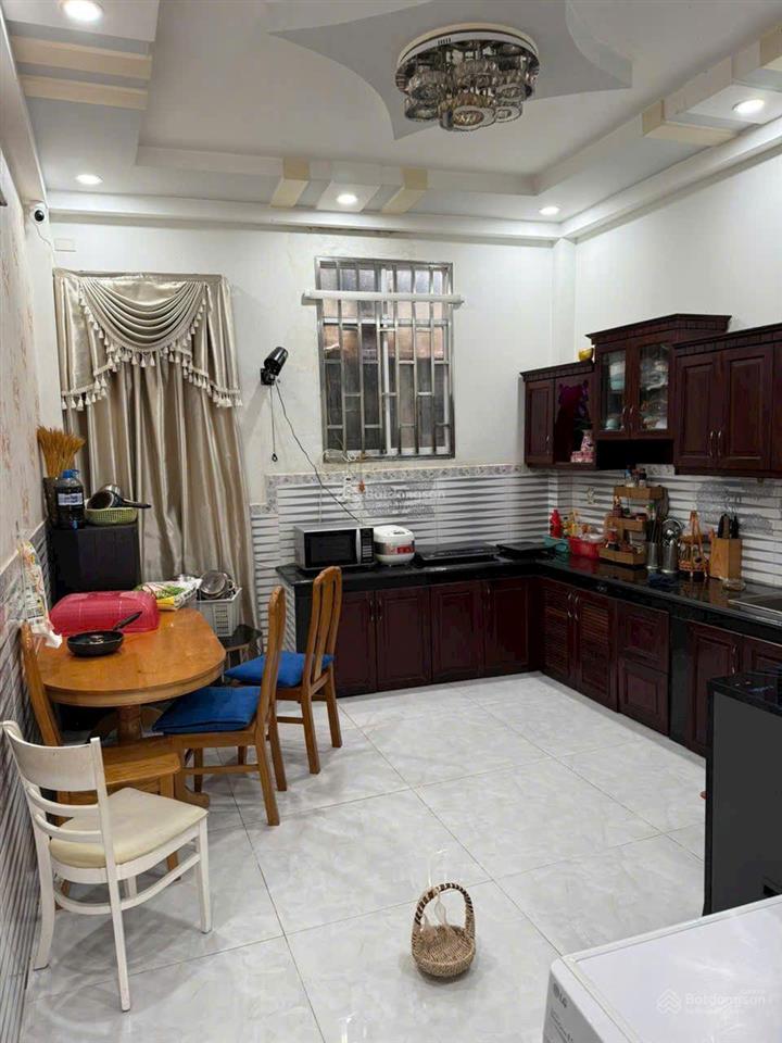 8ty6 thương lượng chính chủ định bán nhà hẻm nội bô khu vực cao lỗ p4 q8