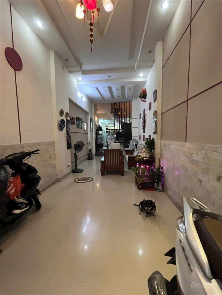 7tỷ280 thương lượng chính chủ nhà hẻm xe hơi p4 q8 củ vị trí xác mặt tiền đường chín