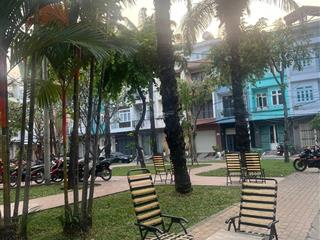 9ty9 thương lượng chính chủ định bán nhà 5 tần mặt tiền wieu công viên