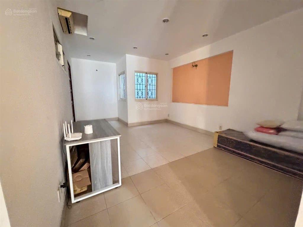 32 tỷ thương lượng chính chủ cần bán 2 căn liền nhau 8x24m vị gần mặt tiền đường phạm hùng