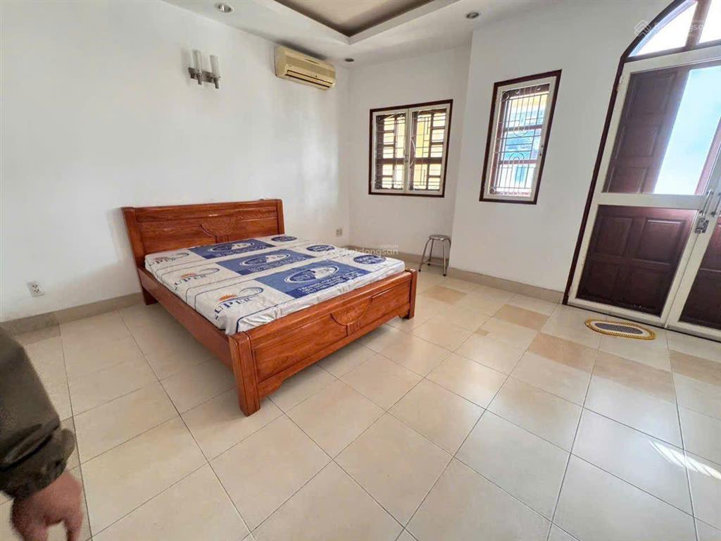 32 tỷ thương lượng chính chủ cần bán 2 căn liền nhau 8x24m vị gần mặt tiền đường phạm hùng