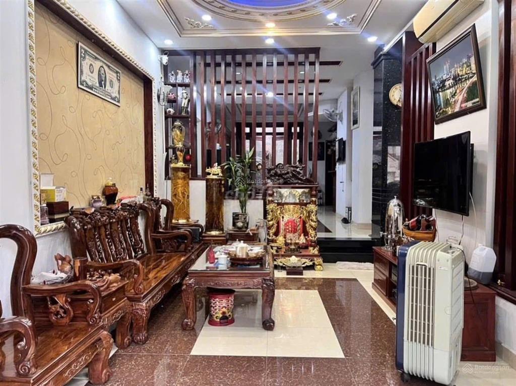 28 tỷ thương lượng ngay chủ bán biệt thự đường khu vực dân cư cao lỗ p4 q8