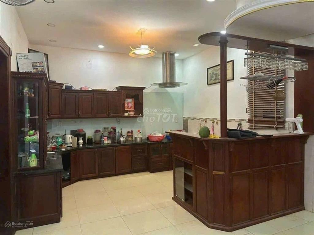 28 tỷ thương lượng ngay chủ bán biệt thự đường khu vực dân cư cao lỗ p4 q8