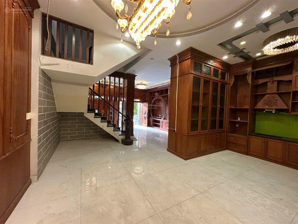 35 tỷ thương lượng bán biệt thự góc 2 mặt tiền đường nhựa 16m