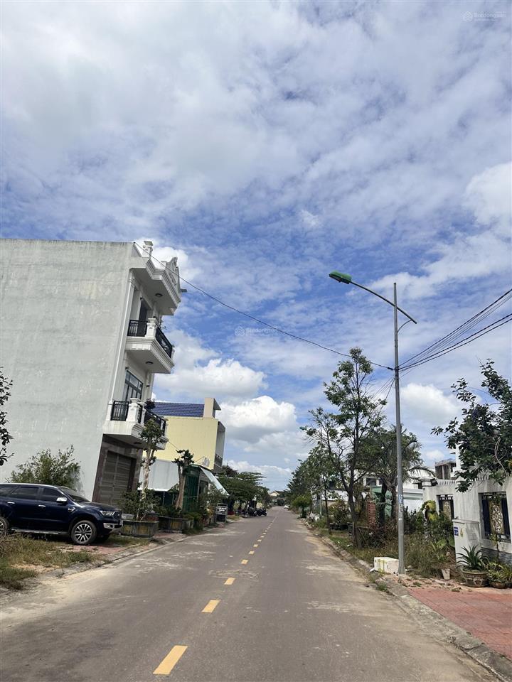 Lô góc 2 mặt tiền 280m2, trung tâm bình định