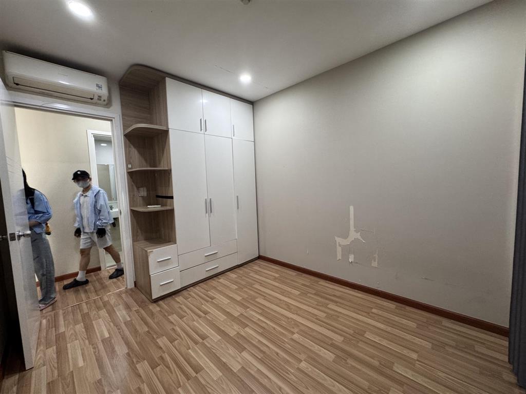 Cho thuê căn hộ diamond riverside 2pn nội thất cơ bản 9.5tr/tháng