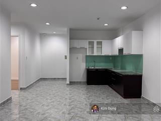 Cho thuê chung cư carina 8,5tr có 2 máy lạnh, 2pn 2wc có ban công