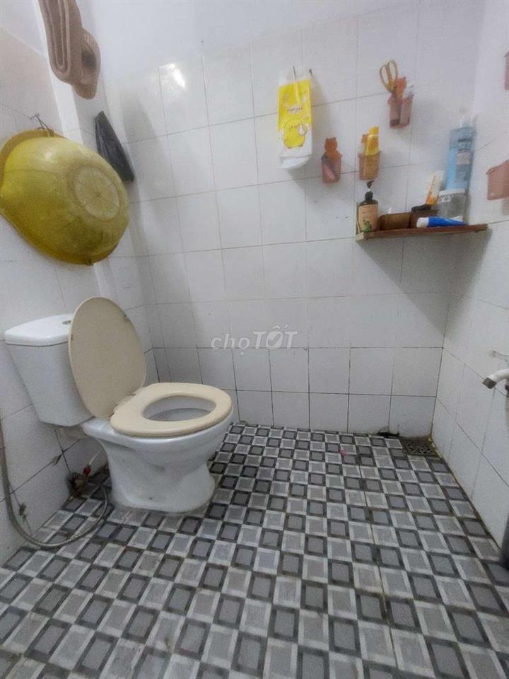 Cho thuê nhà Mặt tiền hẽm đường Phạm Hùng C1  DT.4×16, Nhà trệt 1Phòng