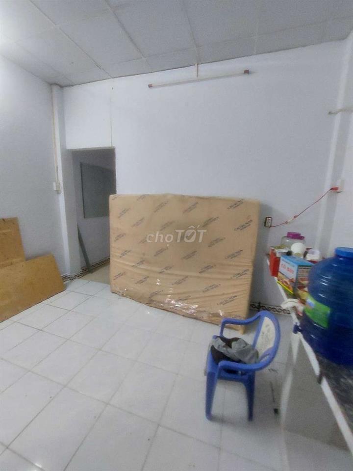 Cho thuê nhà Mặt tiền hẽm đường Phạm Hùng C1  DT.4×16, Nhà trệt 1Phòng