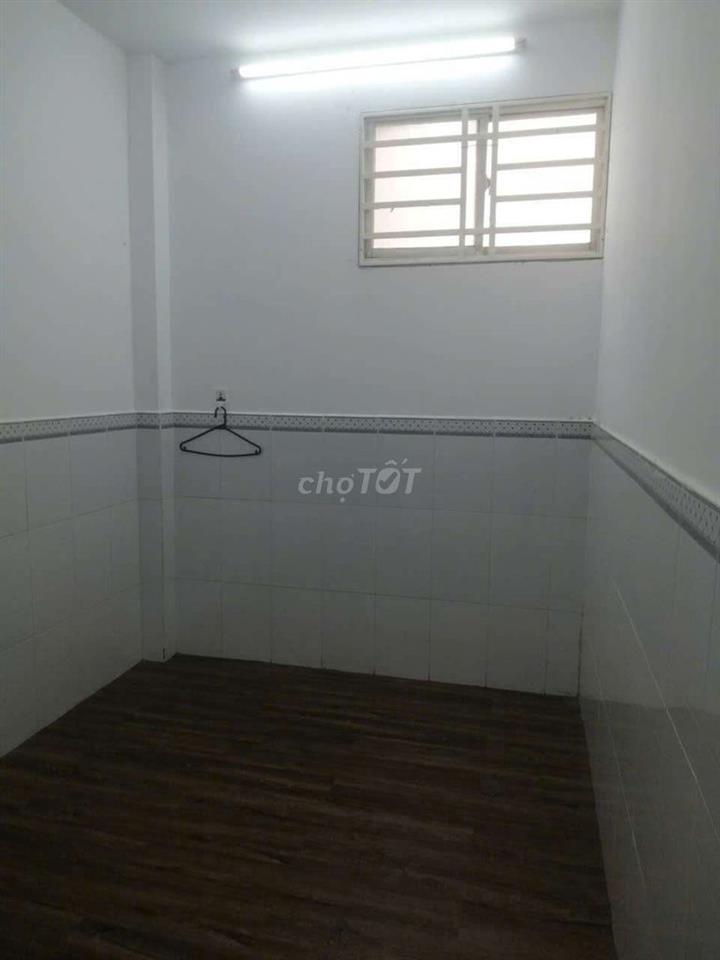 Cho thuê nhà đường Phạm Hùng C2 DT.4m×12m } 1Lững 2Phòng 1toilet hẽm4m