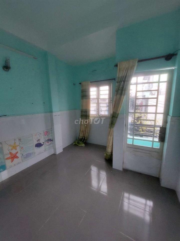 Cho thuê nhà đường Âu Dương Lân P3.Q8 DT.4m×12m } Nhà trệt 1 Phòng 1wc