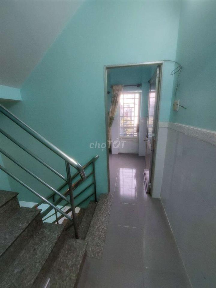 Cho thuê nhà đường Âu Dương Lân P3.Q8 DT.4m×12m } Nhà trệt 1 Phòng 1wc