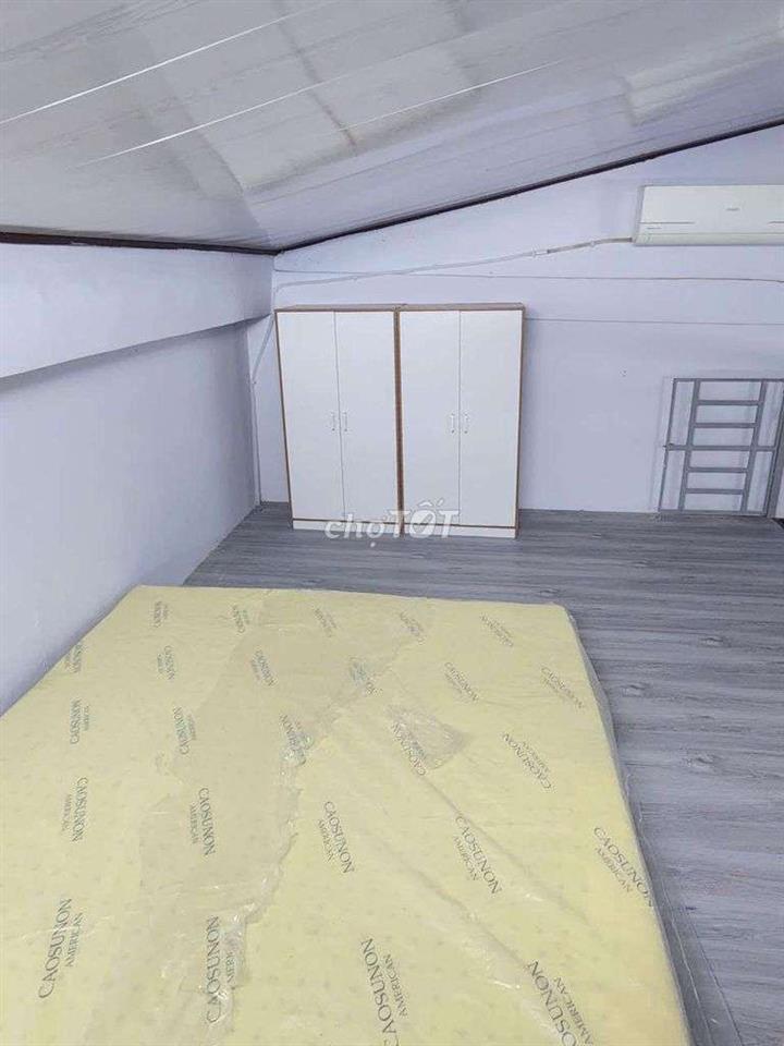 Cho thuê nhà đường Phạm thế hiển P4.Q8 DT.2m7×8m} 2 lầu 2 Phòng 2 wc