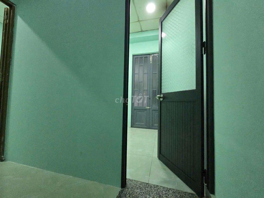 Cho thuê nhà đường Quốc Lộ 50 Liên tỉnh 5 DT.4m×15m } 1Lầu 2Phòng 2wc