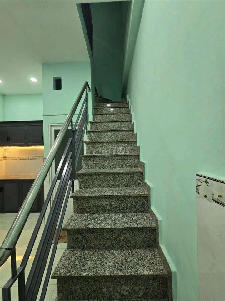 Cho thuê nhà đường Quốc Lộ 50 Liên tỉnh 5 DT.4m×15m } 1Lầu 2Phòng 2wc
