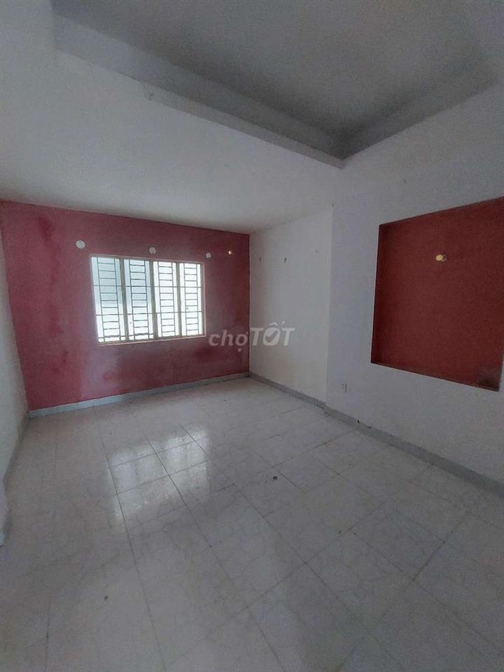 Cho thuê nhà Mặt Tiền đường Bùi Minh Trực P5.Q8 DT.4m×14m, 1Lầu 3Phòng