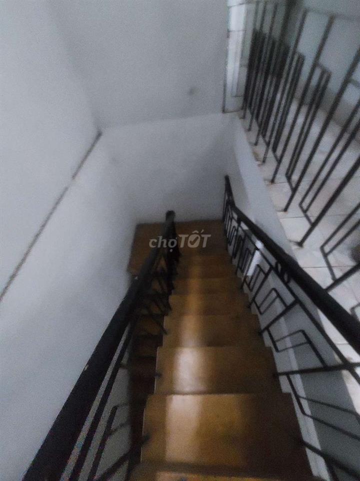 Cho thuê nhà Mặt tiền đường Cao Xuân Dục DT.4m×18m } 3Lầu 7Phòng 3wc