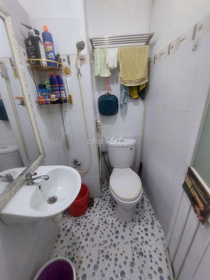 Cho thuê nhà Mặt tiền đường Cao Xuân Dục DT.4m×18m } 3Lầu 7Phòng 3wc