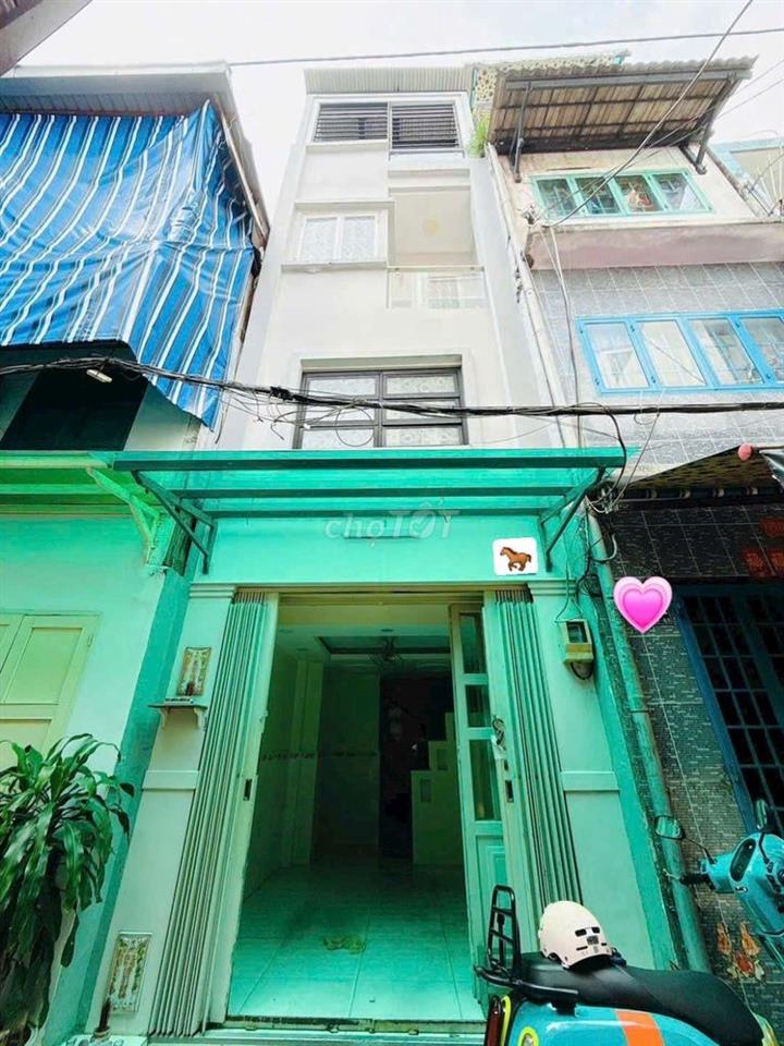 Cho thuê nhà đường Mạc Vân Q5. DT.3×7 } 2 Lầu 2 Phòng 2 toilet hẽm 4m5