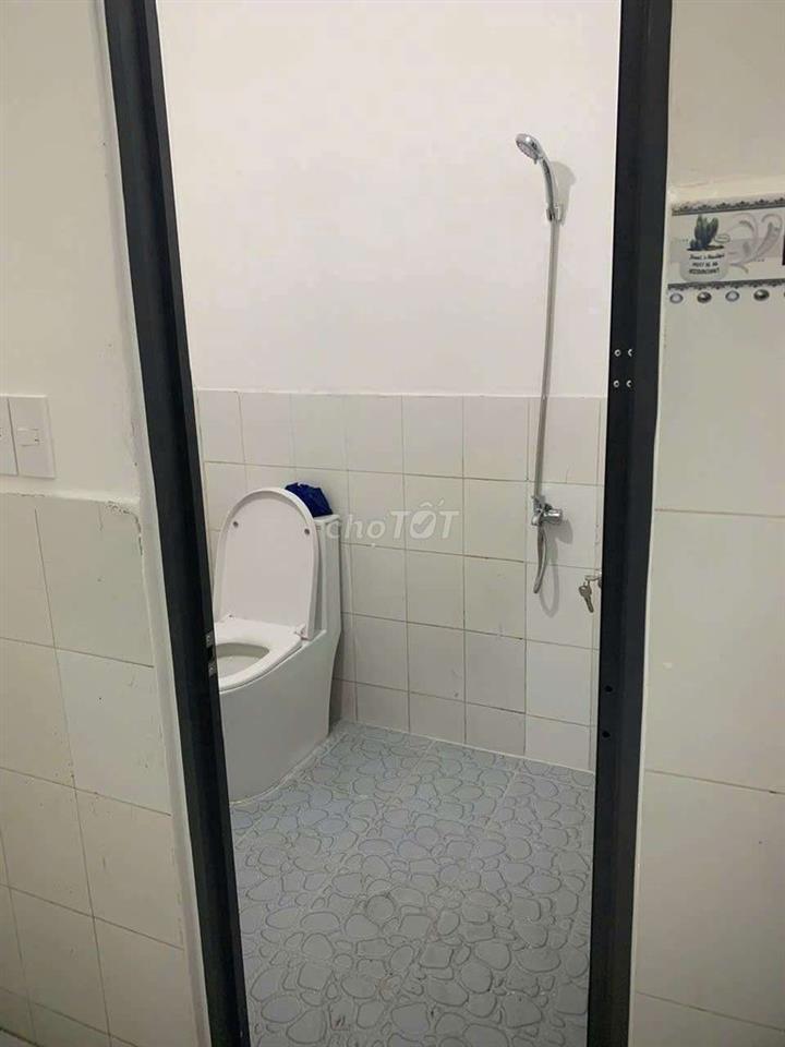 Cho thuê nhà đường Âu Dương Lân P3.Q8 DT.3m2×17m } 2Lầu 3Phòng 2toilet
