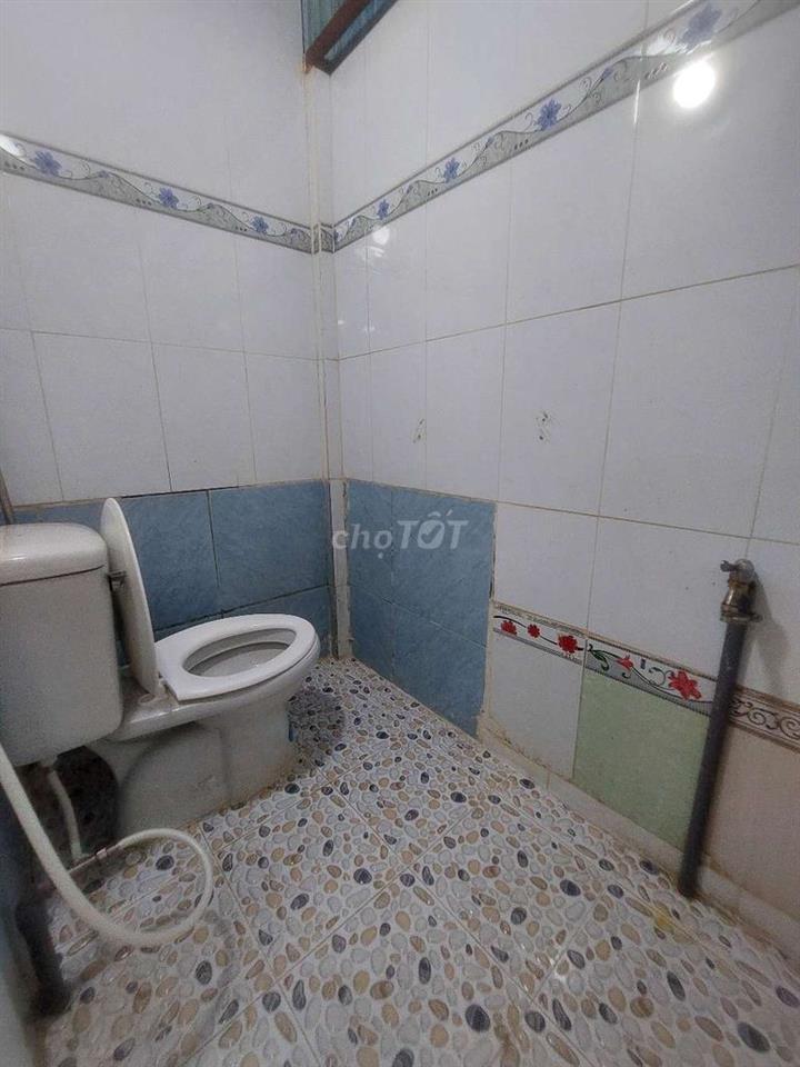 Cho thuê nhà Mặt tiền đường Bùi Minh Trực P5.Q8 DT.4×14 } 1 Lững 2 Ph