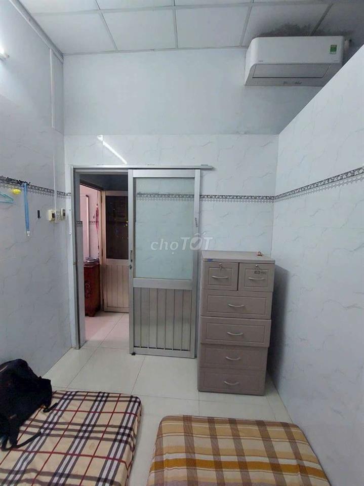 Cố nhà đường Trần Xuân Soạn P.Tân Hưng Q7 DT.4m×16m } 1 Lầu 1Phòng 2wc