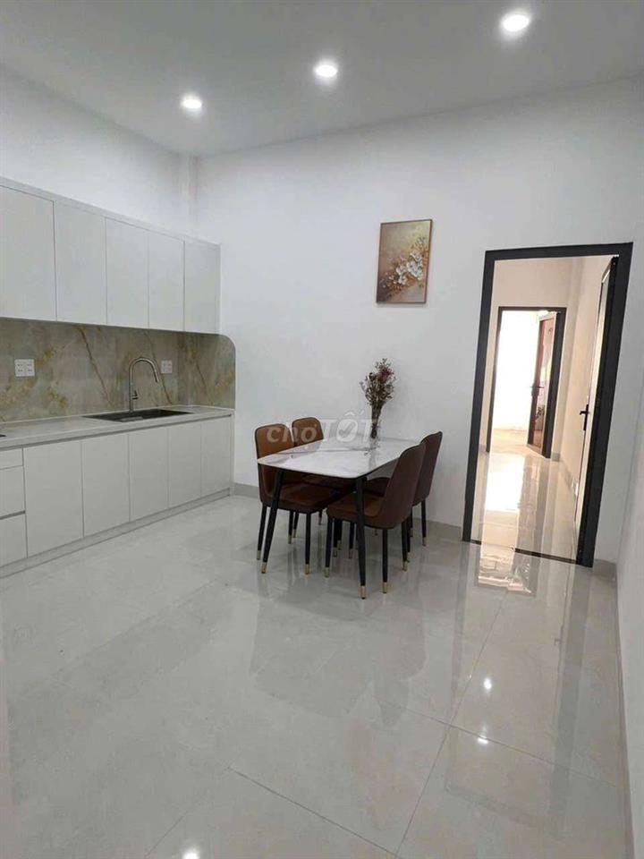 NHÀ MỚI XÂY - 32A Huỳnh Văn Bánh - Phú Nhuận - DTSD 300m2