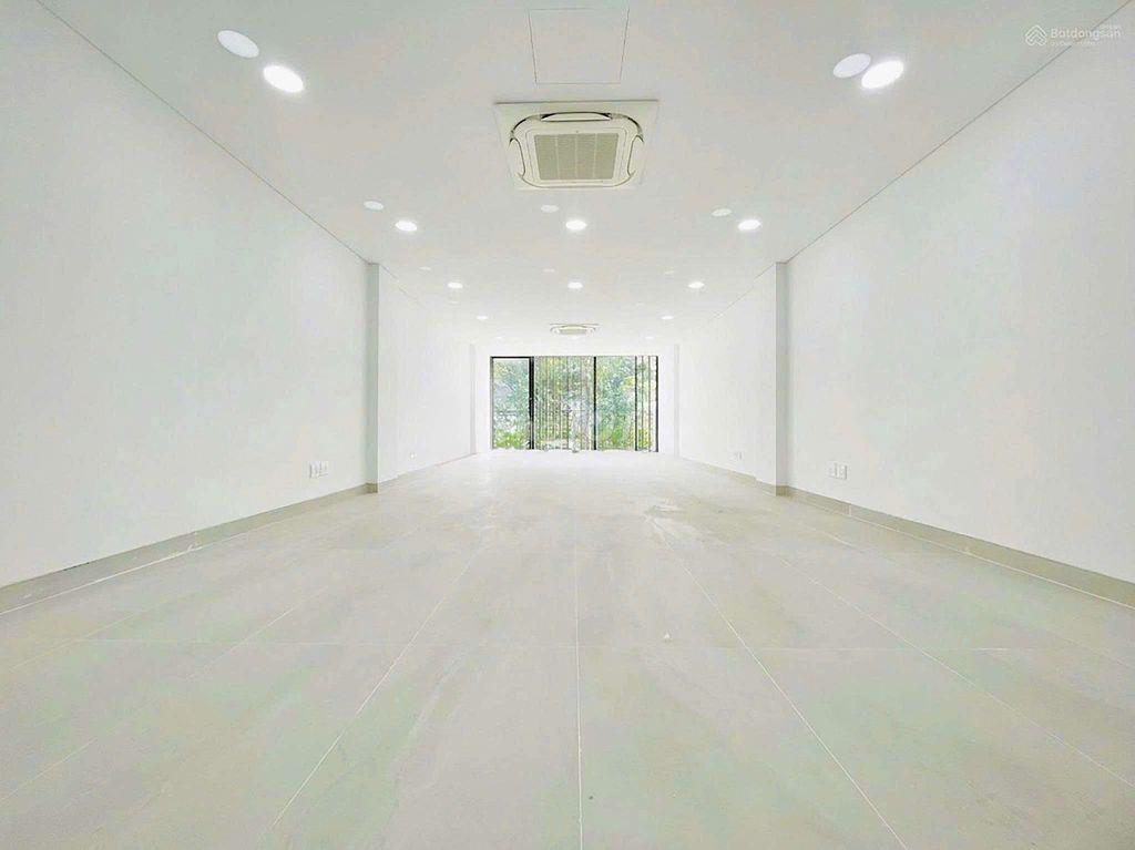NHÀ ĐẸP ỐP KÍNH KHU BÀU CÁT CÓ TM - 78A Trương Công Định, Tân Bình