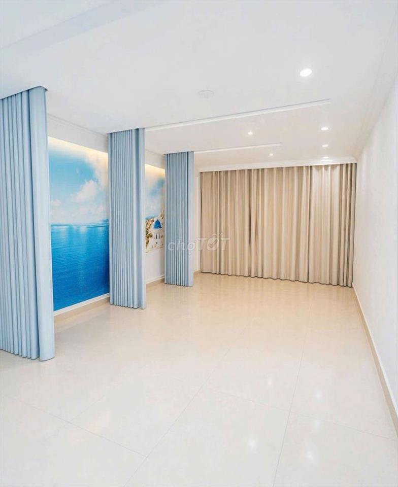 NHÀ ĐẸP MỚI LÊN MT BÀU CÁT – 35C Bàu Cát Q.TB - Dt 5x18m, DTSD 320m2