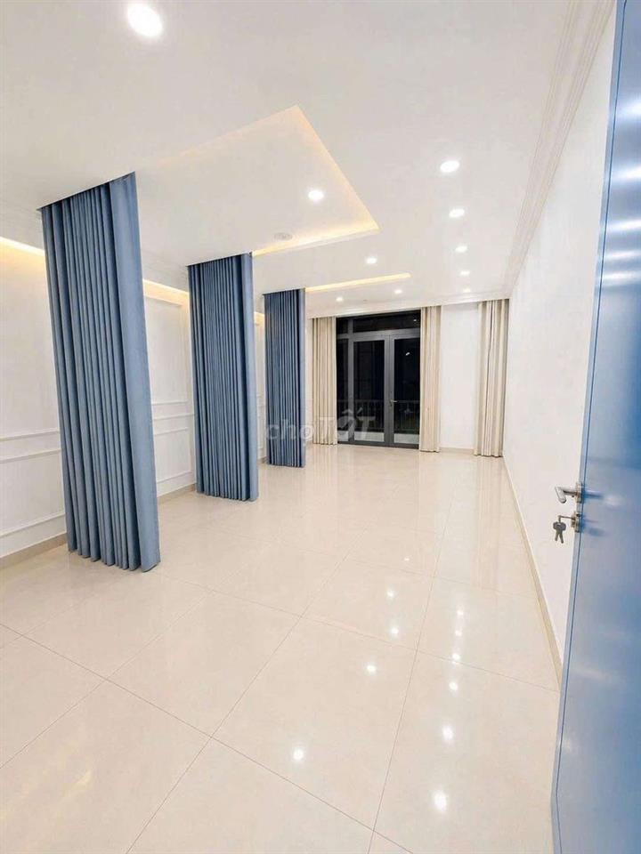NHÀ ĐẸP MỚI LÊN MT BÀU CÁT – 35C Bàu Cát Q.TB - Dt 5x18m, DTSD 320m2