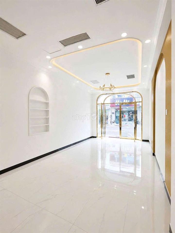 NHÀ ĐẸP MỚI LÊN MT BÀU CÁT – 35C Bàu Cát Q.TB - Dt 5x18m, DTSD 320m2