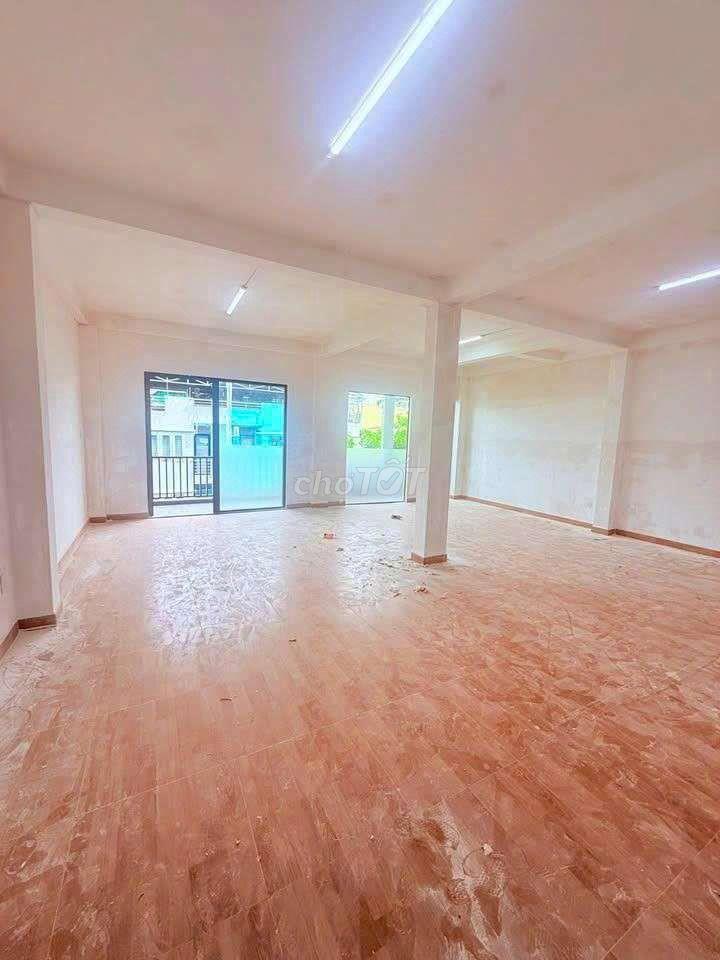 SIÊU PHẨM NHÀ RỘNG 8M - 80E Bàu Cát Tân Bình. DTSD 480m2