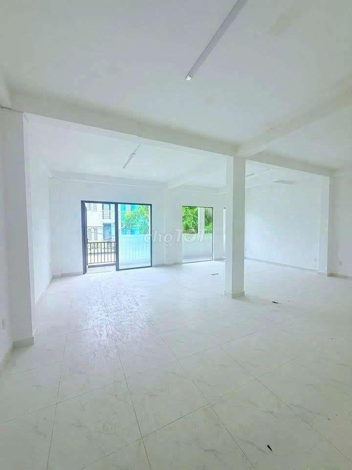 SIÊU PHẨM NHÀ RỘNG 8M - 80E Bàu Cát Tân Bình. DTSD 480m2